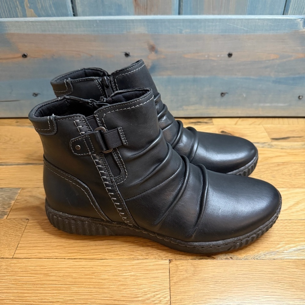 Clarks Womens Caroline Orchid Ruched Boots Black Leather Side Zipper 10M - Picture 7 of 10